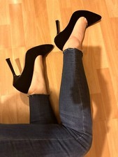 Stilettos in Wildlederoptik
