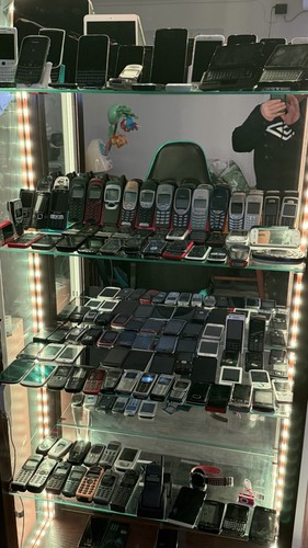142 145 stk alte handy - stk,