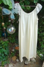 Nachtkleid De Luxe Gr.42/44 COMAR USA weichfließend champagnerfarben Spitze  