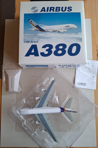Airbus a380 house colours - airbus,