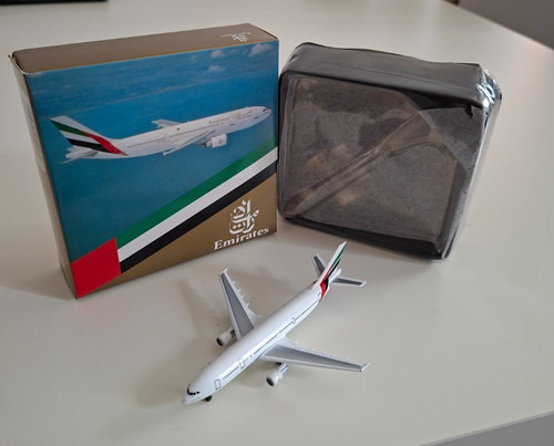 Herpa wings 500 - wings, emirates