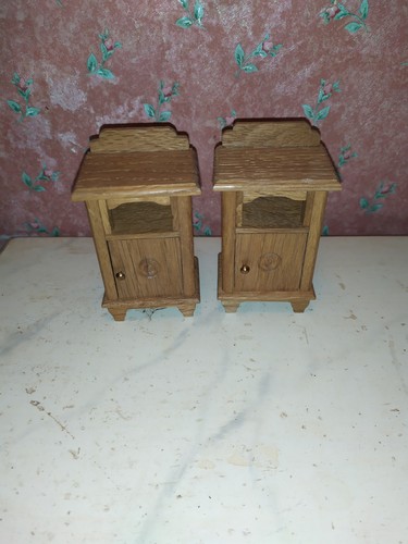 Alter kleiner schrank um - 2,