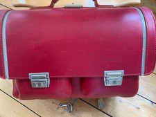 Schultasche aus rotem Leder von Ruitertassen