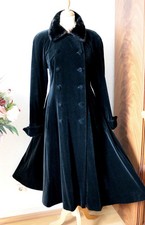 Wallis taillierter Samt-Mantel im viktorianischen Stil – UK 14 / D 40 – WIE NEU