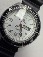 Shark vintage 90's quartz diver watch 200 meters