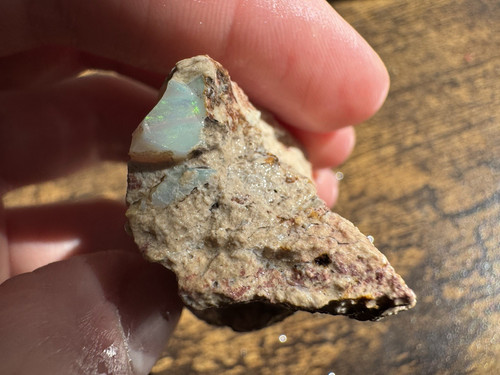 White cliffs seam opal - cliffs,
