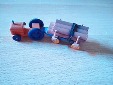 DDR Spielzeug Holztraktor mit