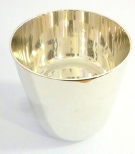 Kleiner Silberbecher Becher