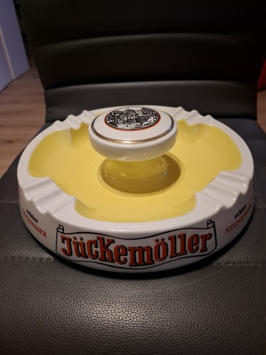 Stammtisch aschenbecher