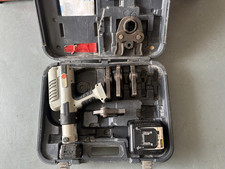 Viega Press gun 5 mit 5 Viega Pressbacken V12 V22 V28 V35 V42