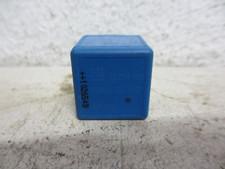 Relais 12V 70A Opel Meriva B Bj.2010.13299906.V23134-J52-X487.