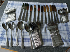 Besteck von Wirths 18/10 Solingen für 11 Personen zuzügl. Salatbesteck etc.