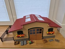 SCHLEICH 42195 Farm World Pferdestall mit Pferden und Zubehör