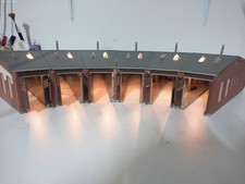 Faller ? H0 120177 Ringlokschuppen 6-ständig, Licht, gebaut, ohne OVP # 4837