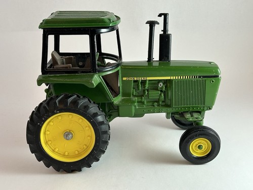 John deere ertl - deere, traktor