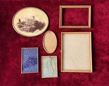 Sechs alte Bilderrahmen aus