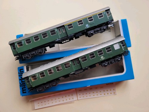 Märklin umbauwagen grün - db,