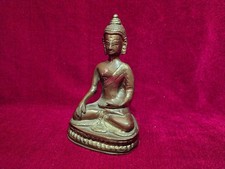 Buddha Figur im Lotussitz