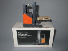 Elektro-Schubmaststapler WR Steinbock Boss, Modell 1 : 25