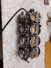 Kawasaki GSXR 750 Vierfach Vergasser  Set.