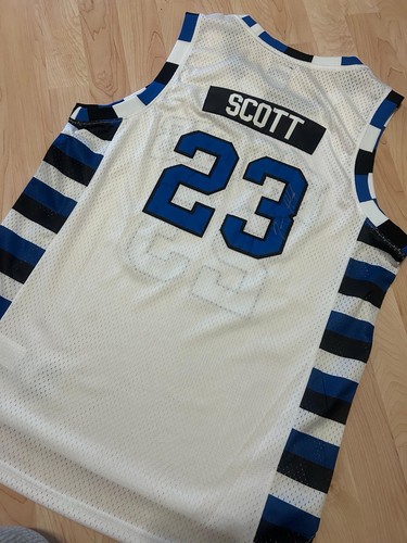 One tree hill - tree,