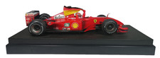 Ferrari F2001 After Race Michael Schumacher mit Fahne WC Tabak Formel1 1:18