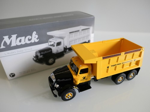 First gear mack model - mack,