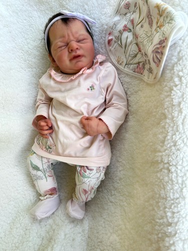 Schöne reborn puppe - reborn,