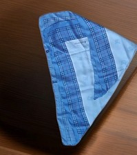 Orginal Seidentuch Burberrys in zartem Blau und 100% Seide - sehr fein