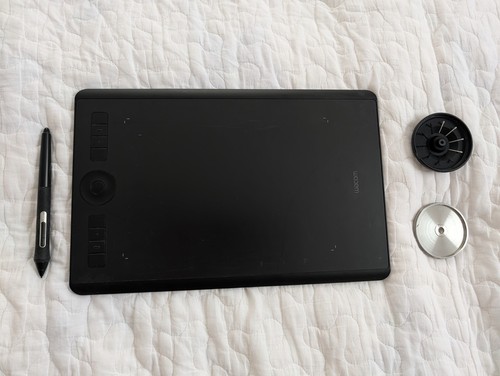 Wacom intuos pro medium - wacom,