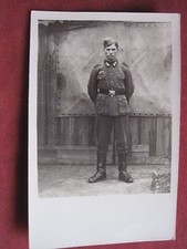 Original WH- Foto Soldat in Uniform M36 mit Schiffchen