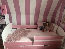 Schönes Kinderbett In Weiß/Pink Wie Neu Maße 80X180cm.Schublade /Rausfallschutz