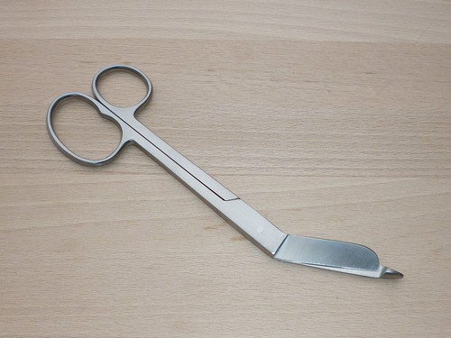 Verbandschere 19cm gebogen