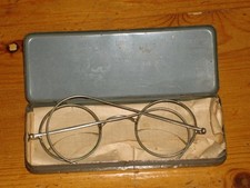 Dienst brille mit blechdose - dienst-brille,