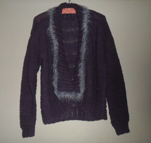 Ajour-Strickjacke