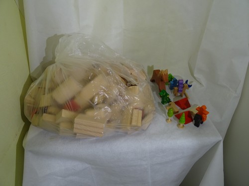 Holzbausteine konvolut - kg,
