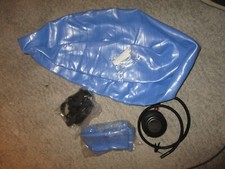 Gymnastikball mit Zubehör.