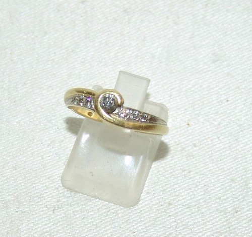 Ein ring gelb und - gelb-,