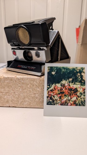 Polaroid land camera - sx-70,
