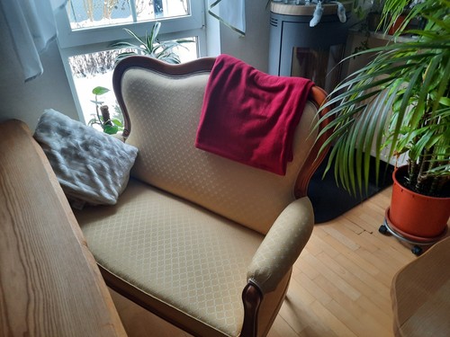 Couch und sessel - und,