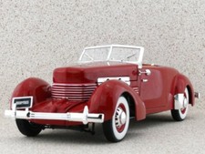 CORD 812 - 1937 - red - ERTL 1:18