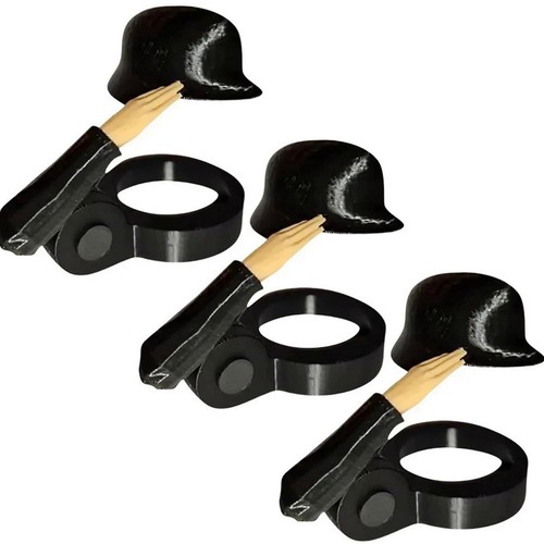 Soldat salute bierhelm - soldat,