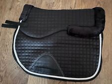 Halbgefütterte flauschige Schabracke Pad Full Size schwarz/schwarz Fell maschinenwaschbar