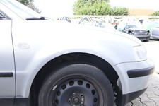 VW Passat 3B Kotflügel vorne rechts silber LB7Z