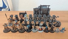 Warhammer Konvolut - 30 Figuren, 2 Terrainteile
