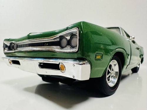 Ertl 1969 dodge super bee - super,