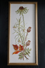 Stickbild in Kunststoffrahmen ca 37,5 x 17,7 cm Herbststimmung Blumen beige grün