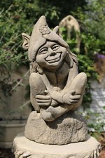 Fee Elfe hockend groß