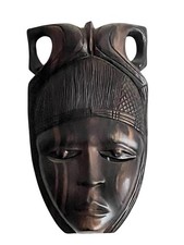Große afrikanische Holzmaske