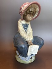 Lladro 2155 Cansadita "Dozing"